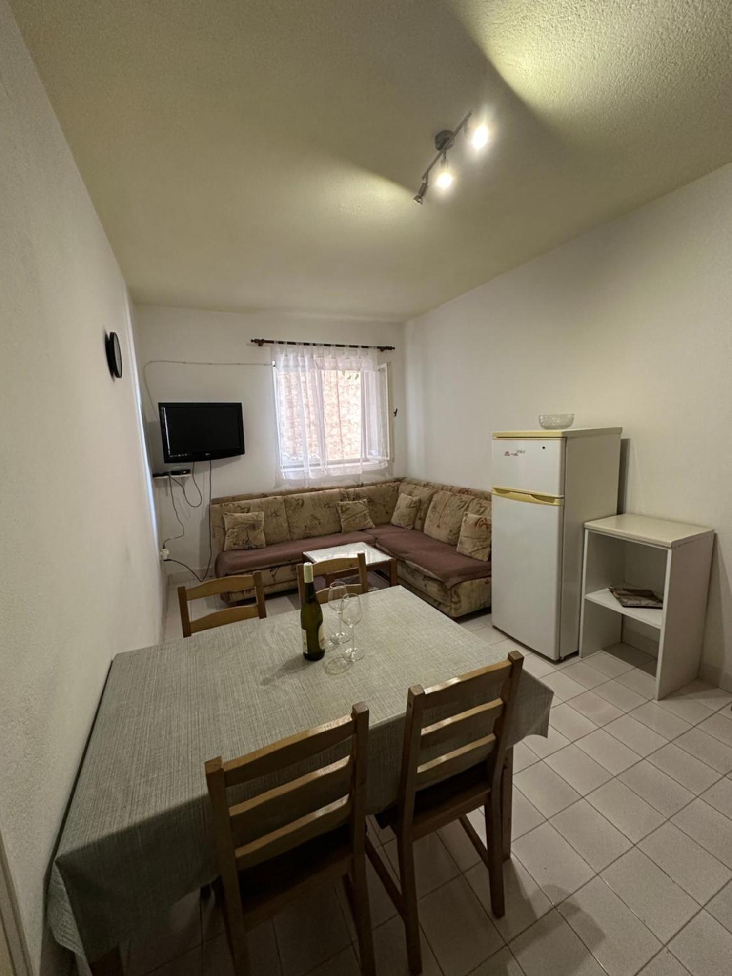 Apartmani Jurica I Ankica Brela Exterior photo