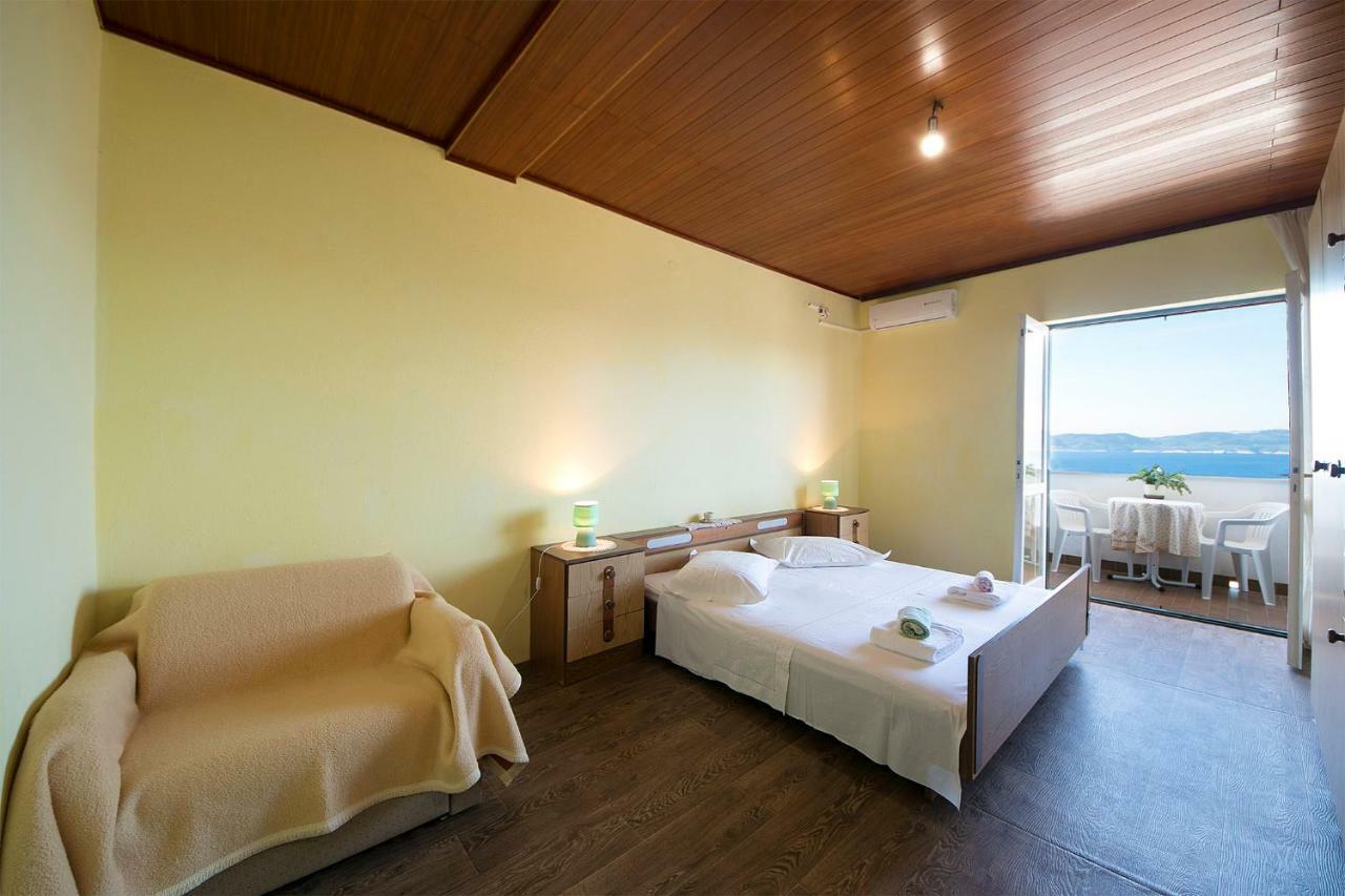 Apartmani Jurica I Ankica Brela Exterior photo